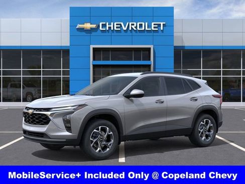 New 2026 Chevrolet Trax LT image 2