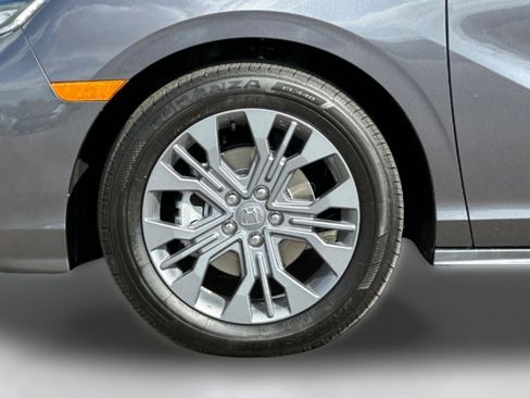 New 2026 Honda Odyssey Touring image 11