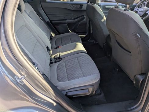 Used 2022 Ford Escape SE image 32
