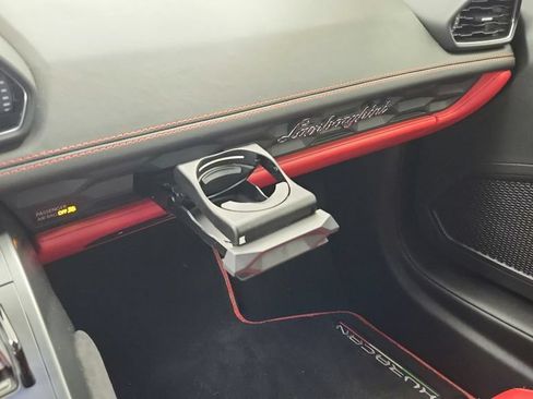 Used 2018 Lamborghini Huracan LP 580-2 RWD image 40