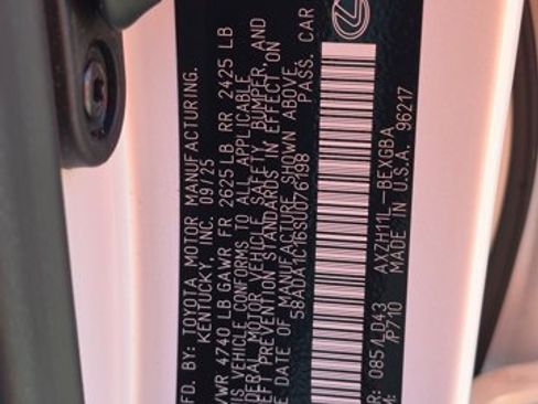 Used 2025 Lexus ES 300h w/ Premium Package FWD image 25