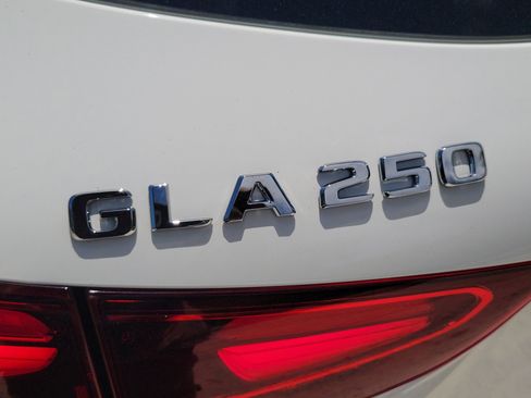 Used 2025 Mercedes-Benz GLA 250 image 8