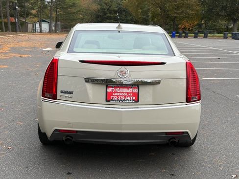 Used 2010 Cadillac CTS Luxury image 3
