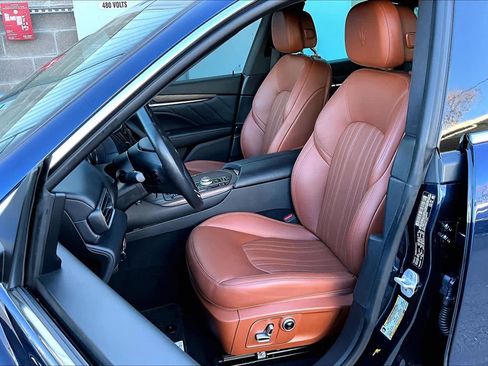 Used 2023 Maserati Levante GT image 7