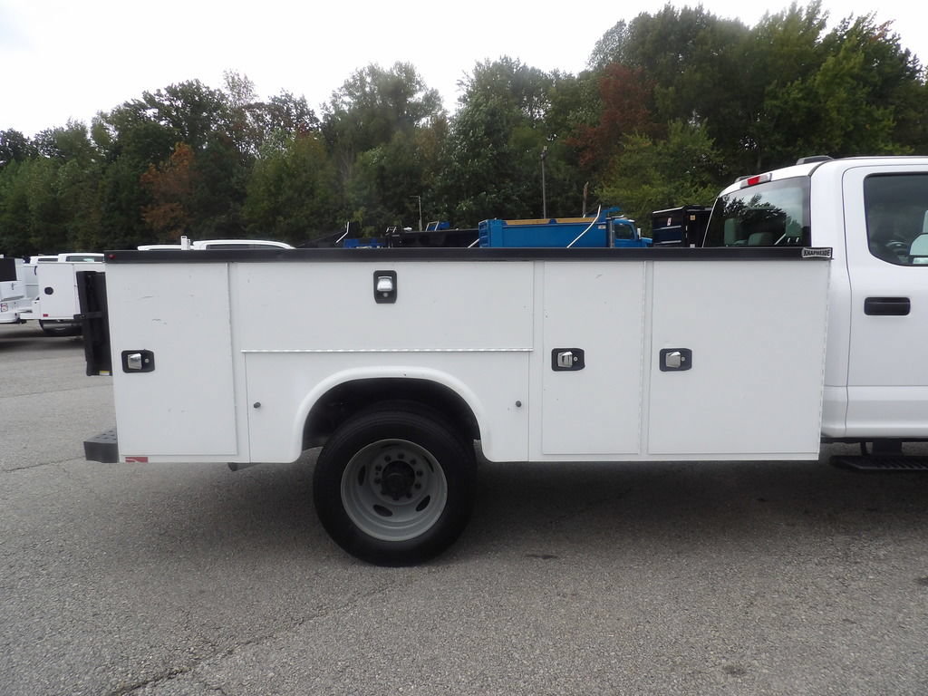 Used 2022 Ford F550 2WD Crew Cab Super Duty w/ Power Equipment Group image 54