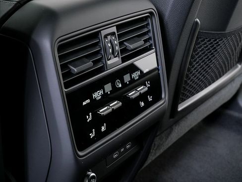 New 2026 Porsche Cayenne AWD image 22