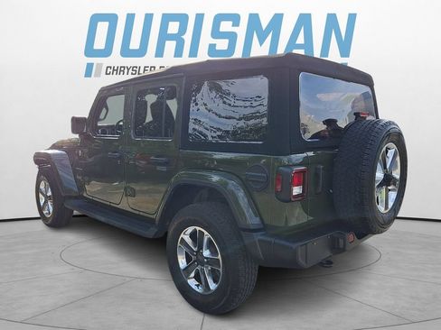 Used 2022 Jeep Wrangler Unlimited Sahara w/ Cold Weather Group AWD/4WD image 4