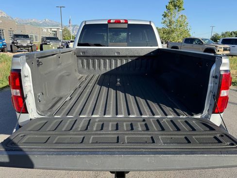 Used 2015 GMC Sierra 2500 SLT w/ Duramax Plus Package AWD/4WD image 14