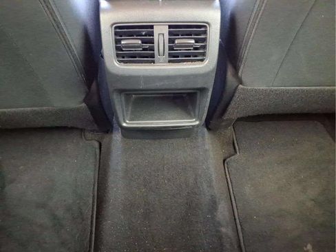 Used 2023 Nissan Rogue S FWD image 13