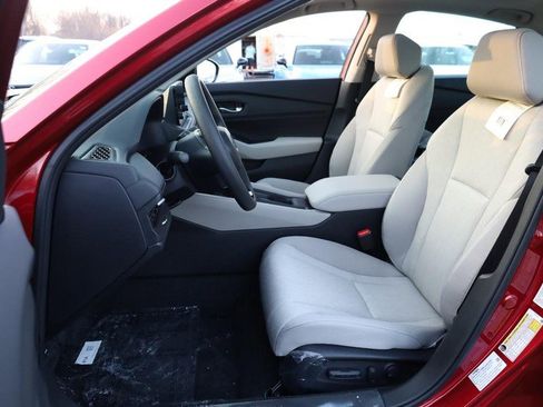 New 2025 Honda Accord SE image 8