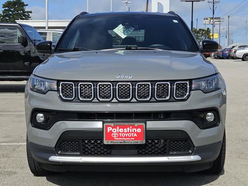 Used 2024 Jeep Compass Limited AWD/4WD image 2