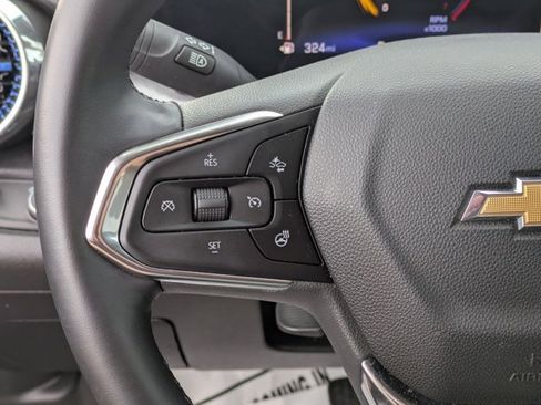 Used 2025 Chevrolet Trax LT w/ LT Convenience Package image 13