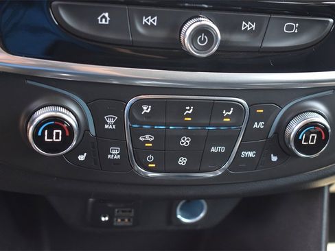 Used 2021 Chevrolet Traverse RS w/ LPO, Floor Liner Package image 39