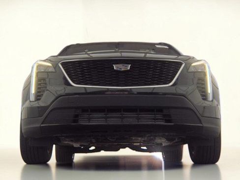 Used 2021 Cadillac XT4 Sport w/ Cold Weather Package AWD/4WD image 3