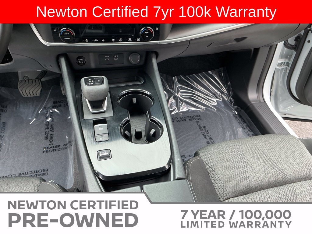 Used 2026 Nissan Rogue SV w/ Cold Weather Package FWD image 13