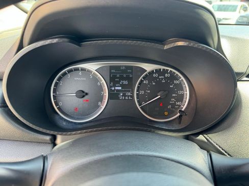 Used 2020 Nissan Versa S image 29