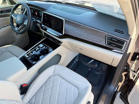 New 2026 Volkswagen Atlas SEL Premium R-Line AWD/4WD image 14