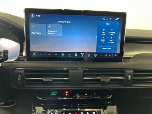 Used 2025 Lincoln Corsair FWD image 22