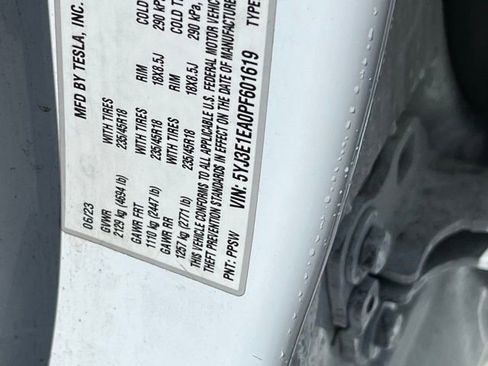 Used 2023 Tesla Model 3 Standard Range image 23