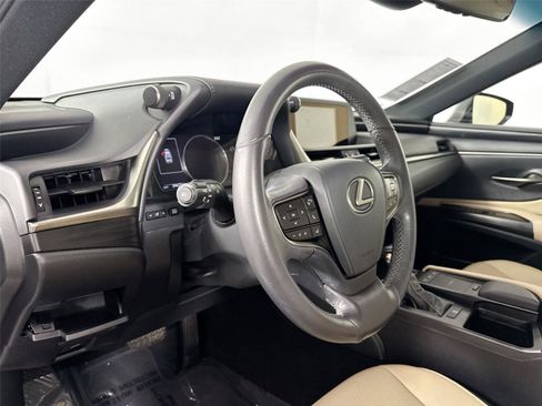 Used 2019 Lexus ES 350 ES 350 w/ Accessory Package 2 image 4