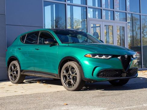 New 2025 Alfa Romeo Tonale image 3