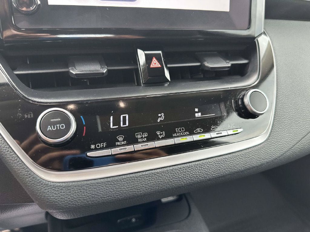 Used 2025 Toyota Corolla LE w/ LE Premium Package FWD image 24