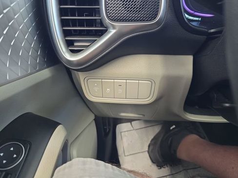 Certified 2025 Kia Soul LX image 20