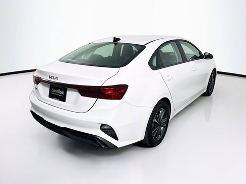 Used 2024 Kia Forte LXS image 9