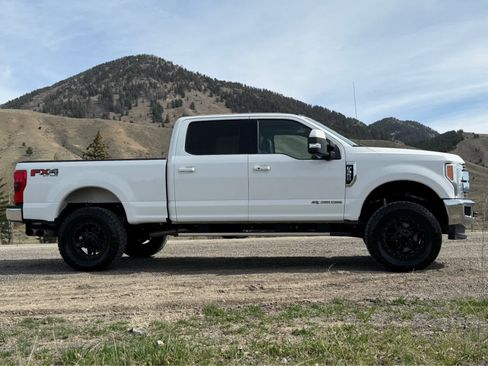 Used 2017 Ford F350 Lariat w/ Lariat Ultimate Package image 6