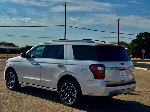 Used 2018 Ford Expedition Platinum image 7