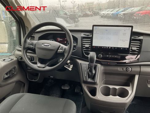 Used 2023 Ford Transit 350 XLT RWD image 18