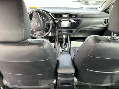Used 2019 Toyota Corolla SE image 23