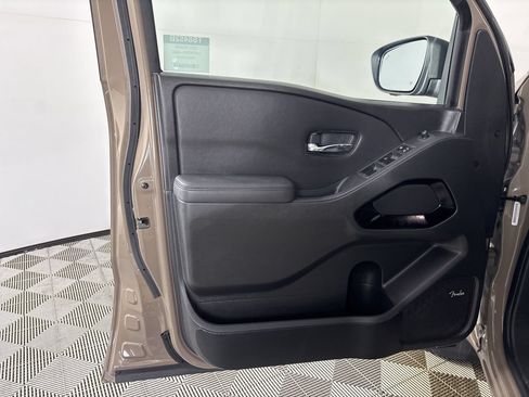 Used 2022 Nissan Frontier PRO-4X w/ Pro-4X Premium Package AWD/4WD image 7