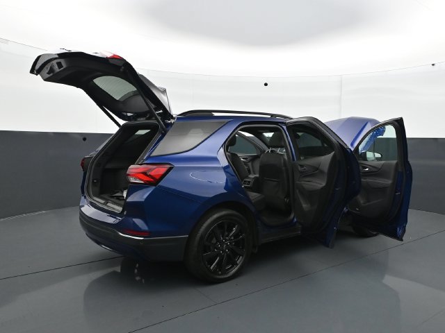 Used 2022 Chevrolet Equinox RS w/ RS Leather Package AWD/4WD image 35