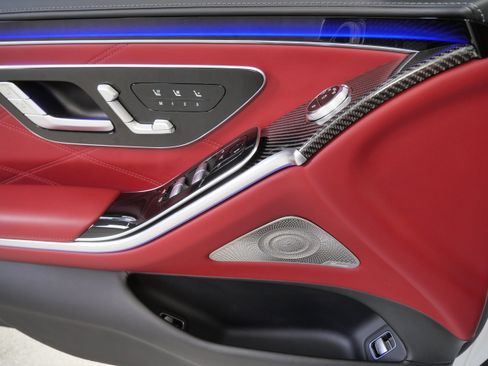 Used 2025 Mercedes-Benz S 63 AMG S image 34