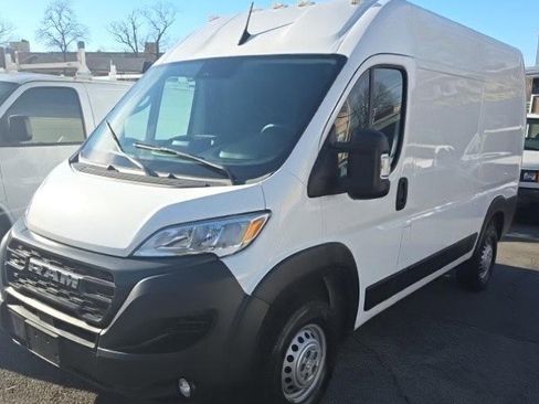Used 2024 RAM ProMaster 2500 w/ Convenience Group image 1