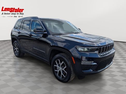 Used 2024 Jeep Grand Cherokee Limited w/ Luxury Tech Group II image 7