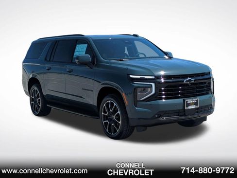 New 2026 Chevrolet Suburban RST w/ RST Capability Package AWD/4WD image 3