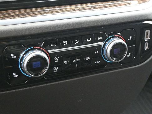 Used 2022 GMC Sierra 1500 Elevation image 19