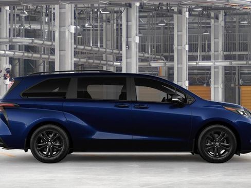 New 2026 Toyota Sienna XSE image 12