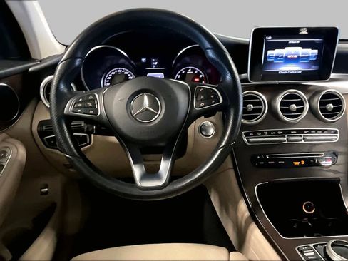 Used 2019 Mercedes-Benz GLC 300 image 5