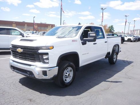 Certified 2025 Chevrolet Silverado 2500 W/T w/ WT/CX Safety Package AWD/4WD image 4