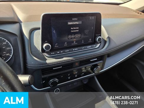 Used 2023 Nissan Rogue S image 22