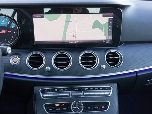 Used 2018 Mercedes-Benz E 300 E 300 image 25