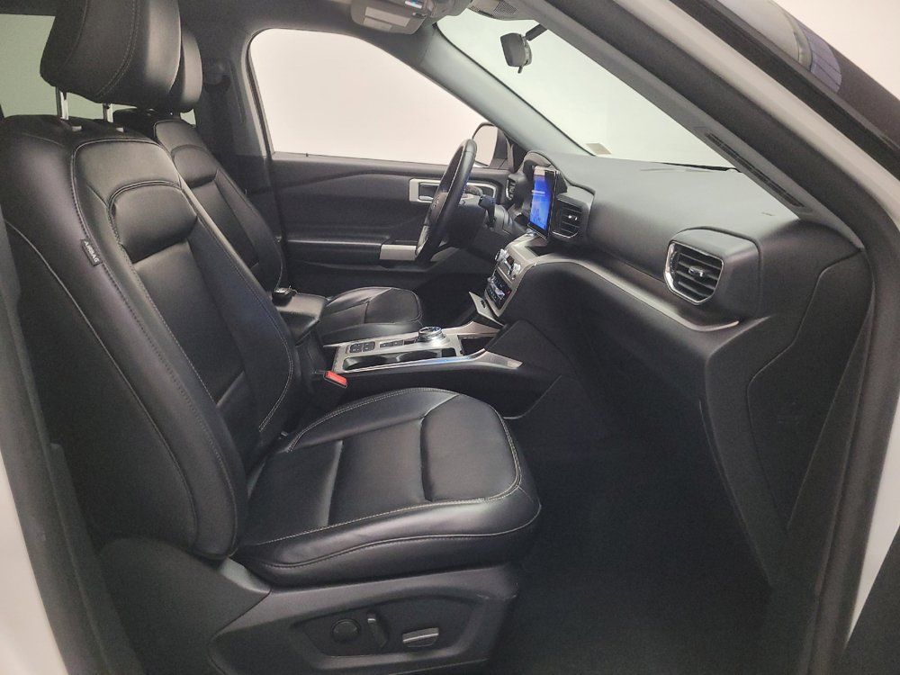 Used 2021 Ford Explorer XLT w/ Equipment Group 202A RWD image 21
