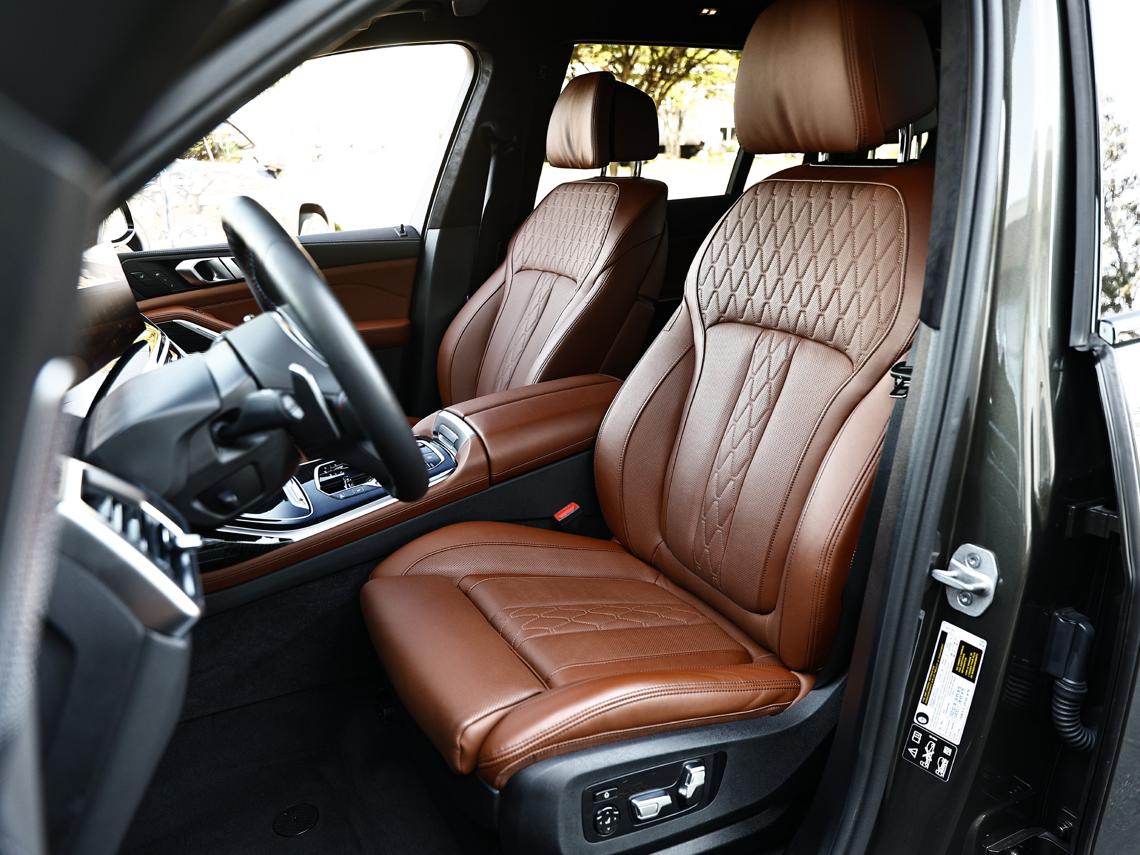 Used 2026 BMW X7 M60i AWD/4WD image 18