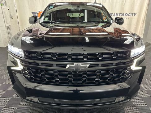 Used 2023 Chevrolet Suburban RST w/ Sport Performance Package AWD/4WD image 4