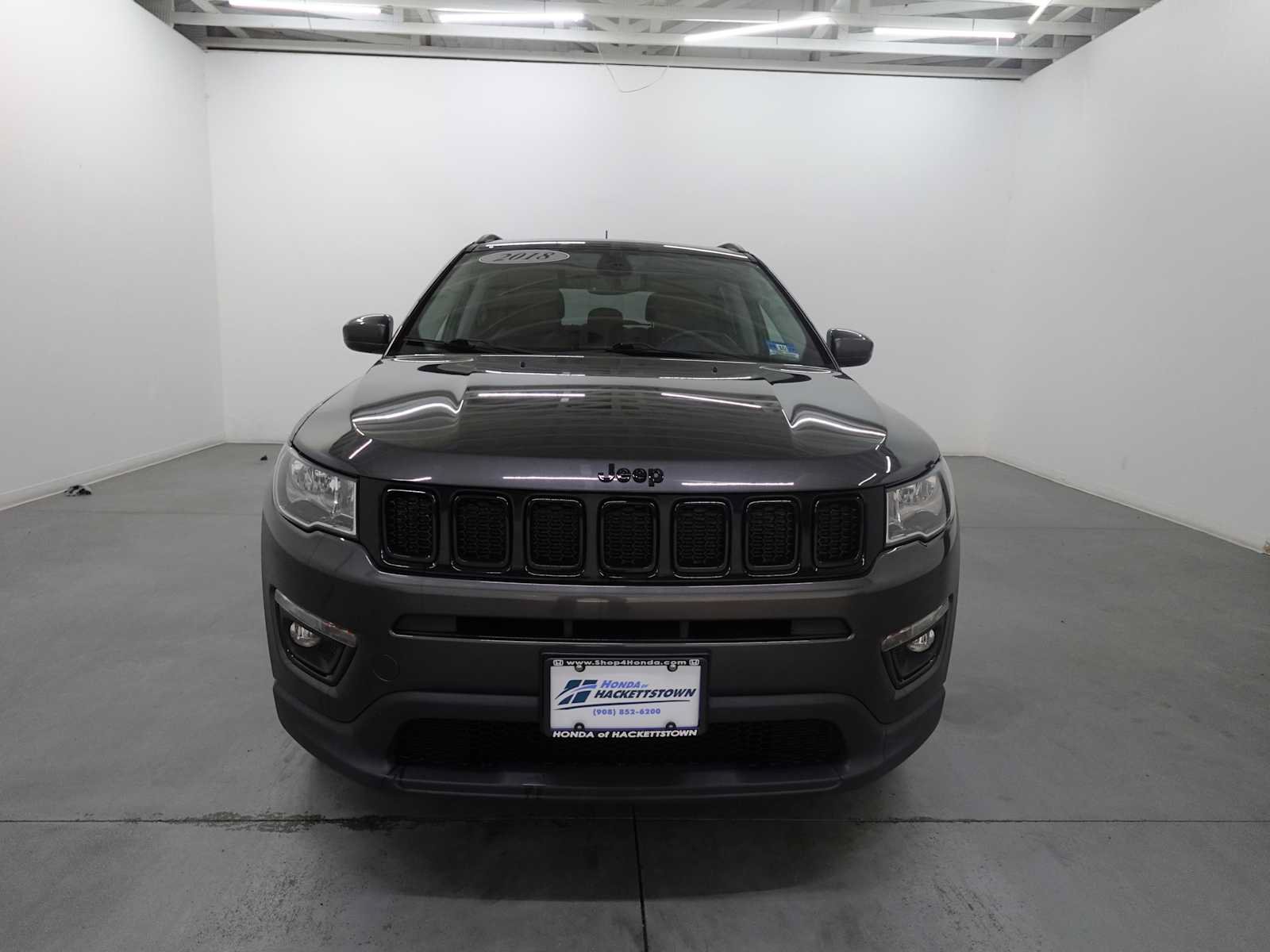 Used 2018 Jeep Compass Latitude w/ Popular Equipment Group AWD/4WD image 2