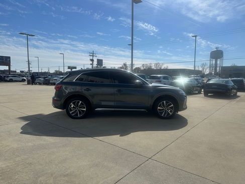 Used 2023 Audi Q5 2.0T Prestige w/ Prestige Package image 6