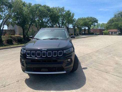 Used 2022 Jeep Compass Limited w/ Sun and Sound Group image 2